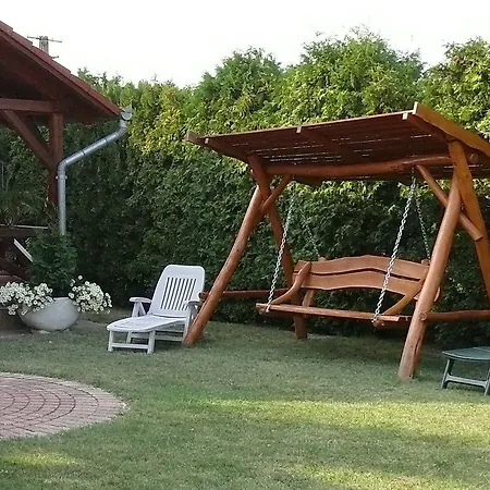 Apartment Balatonkeresztur 5 아파트 *