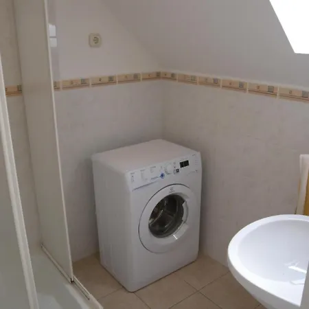 Apartment Balatonkeresztur 5 아파트 *