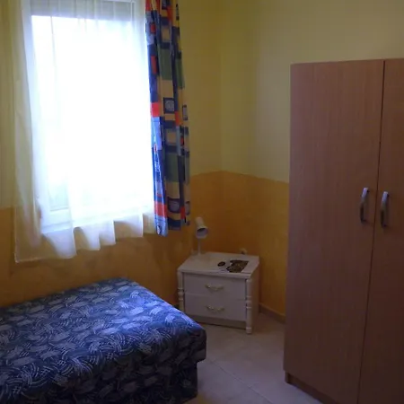Apartment Balatonkeresztur 5 아파트