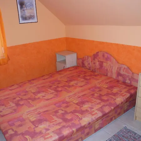 Apartment Balatonkeresztur 5 *
